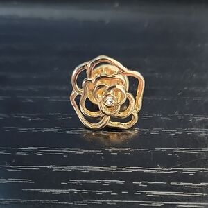 Gold Floral Crystal Brooch Pin - Elegant Women's Jewelry